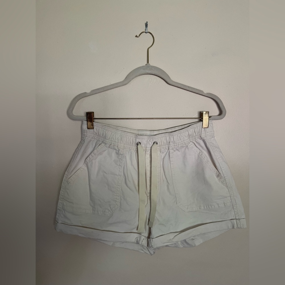 Levi’s Signature gold off-white drawstring shorts 6